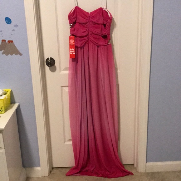 Perfect strapless pink dress for prom - Picture 2 of 3